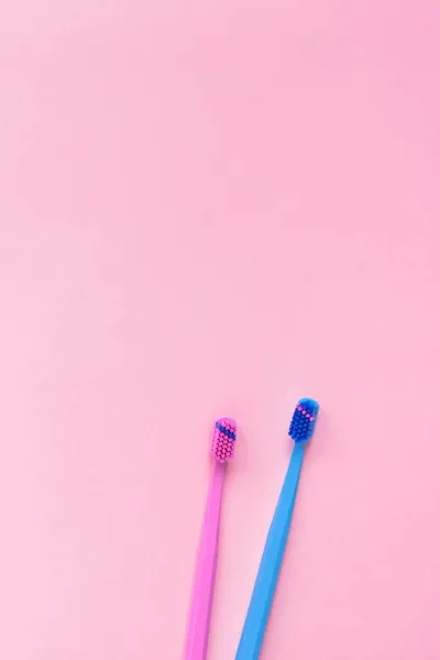Гігієна Зубів Пероральні Продукти Стоматологічного Догляду Кольоровому Рожевому Синьому Фоні — стокове фото