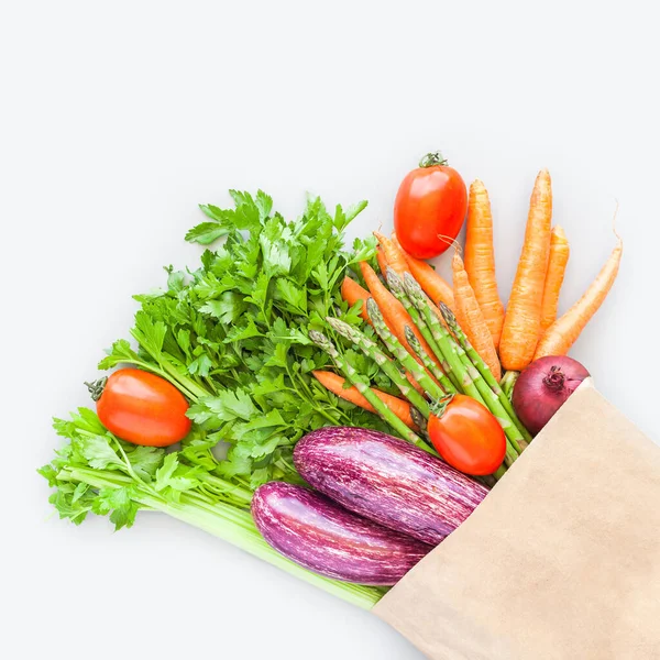 Légumes Bio Frais Dans Sac Provisions Éco Artisanal Papier Plat Photos De Stock Libres De Droits