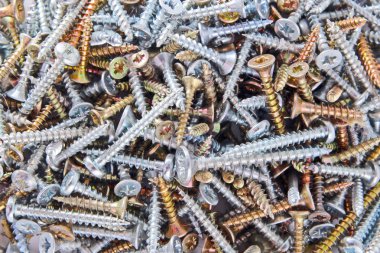 kutusu yakın çekim kökenli vidalar