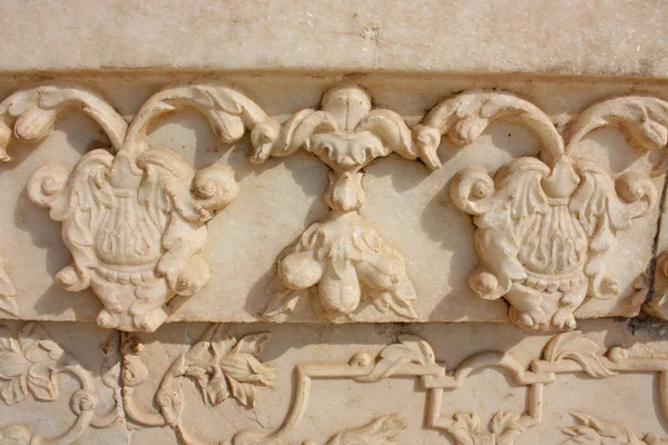 Gallery of pillars at Agra Fort. Agra, Uttar Pradesh, India — Stock Photo, Image