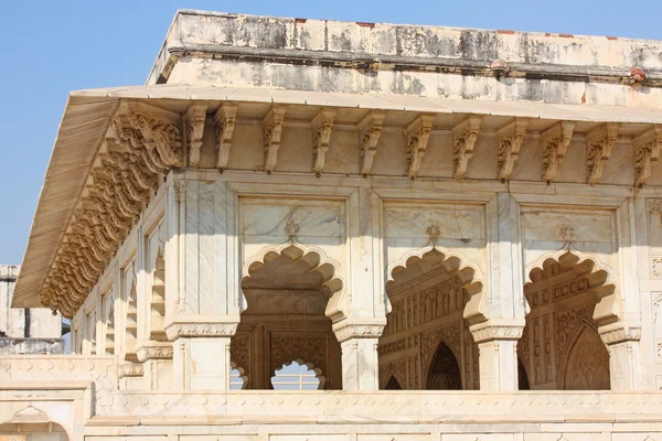 Galeria de pilares no Forte Agra. Agra, Uttar Pradesh, Índia — Fotografia de Stock