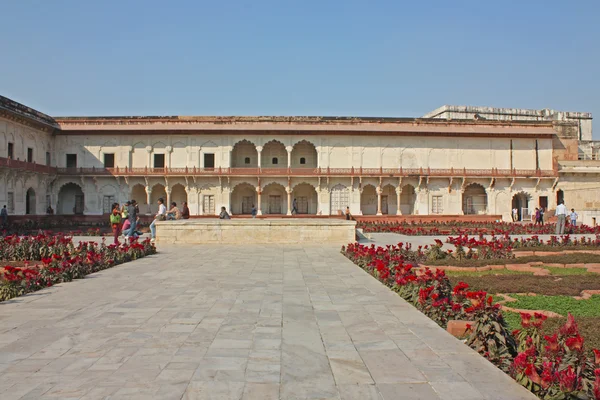 Galeria de pilares no Forte Agra. Agra, Uttar Pradesh, Índia — Fotografia de Stock