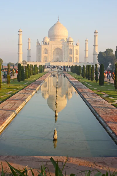 Taj mahal, ένα διάσημο ιστορικό μνημείο για την Ινδία — Φωτογραφία Αρχείου