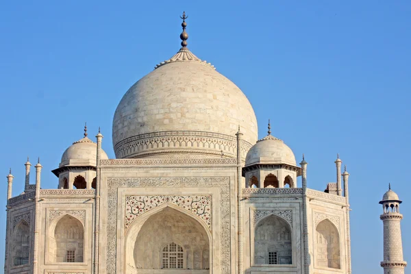 Taj mahal, un famoso monumento histórico en la India —  Fotos de Stock