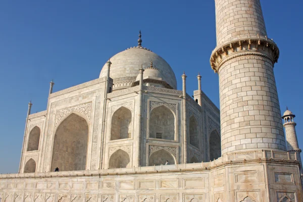 Taj mahal, slavnou historickou památkou Indie — Stock fotografie