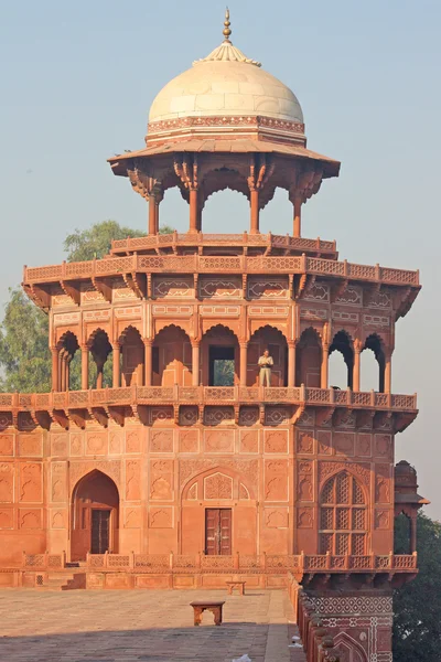 Primer plano de la mezquita en Taj Mahal, India — Foto de Stock