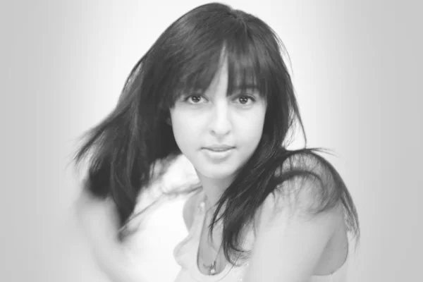 Portrait of beautiful woman, black and white — Stock Photo, Image