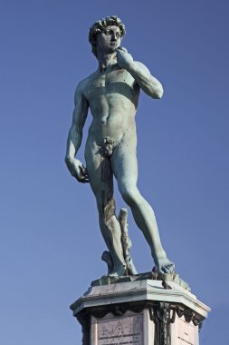 david, firenze piazza üzerinde alınan kopya heykeli