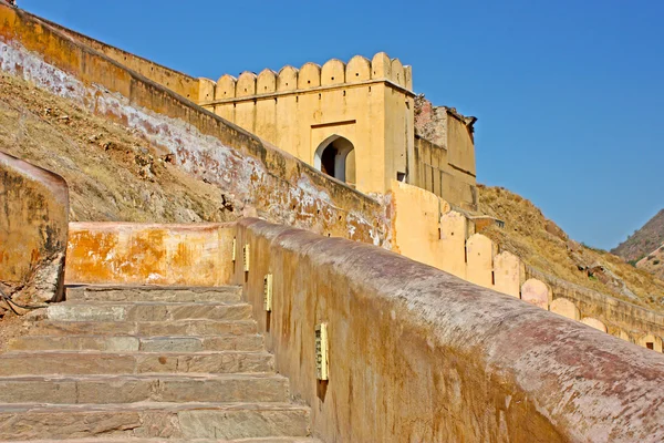 Forte de Amber bonito perto da cidade de Jaipur, na Índia. Rajastão — Fotografia de Stock