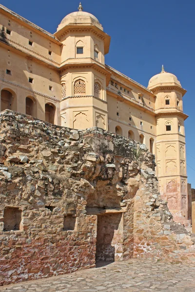 Όμορφο πορτοκαλί φρούριο κοντά σε jaipur πόλη στην Ινδία. Ρατζαστάν — Φωτογραφία Αρχείου