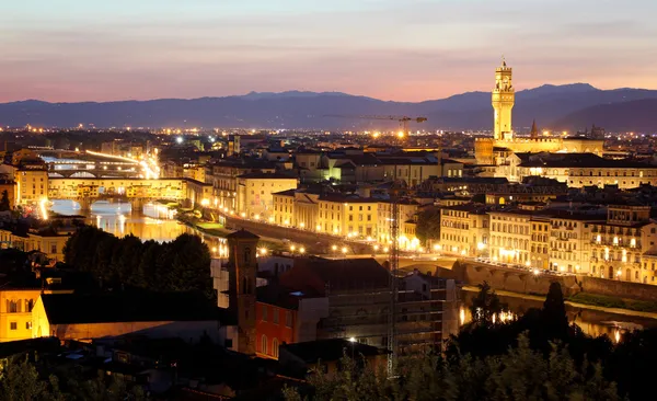 Florencia (Firenze) skyline con Palazzo Vecchio y Duomo, Toscana, Italia —  Fotos de Stock