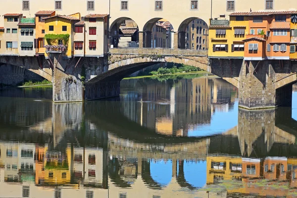 Eski Köprü ponte vecchio Floransa. İtalya — Stok fotoğraf