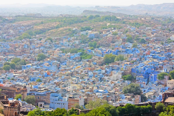 Modrá domy hinduistické brahmin kasty, jodhpur, rajasthan — Stock fotografie