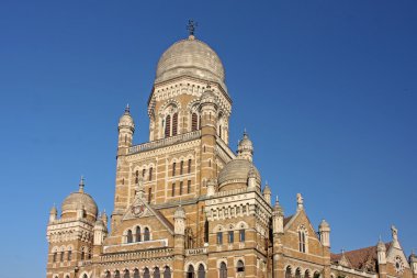 Güzel eski bir bina yakınındaki vicoria terminus de mumbai, Hindistan