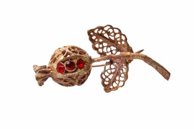 broş.