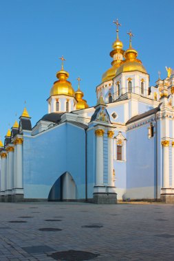 st. Michael Kiev katedral içinde altın copes