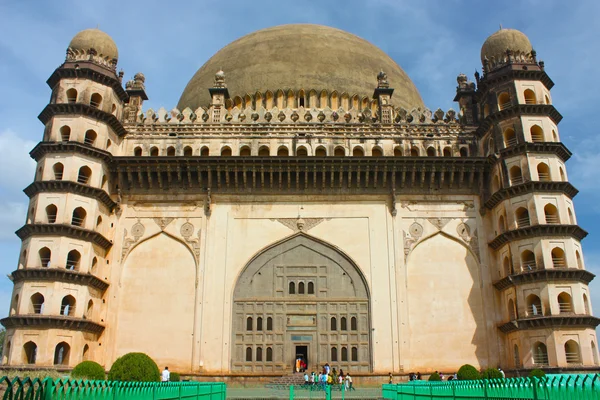 Golgumbaz，在比贾布尔、 卡纳塔克、 印度莫卧儿王朝陵墓 — 图库照片