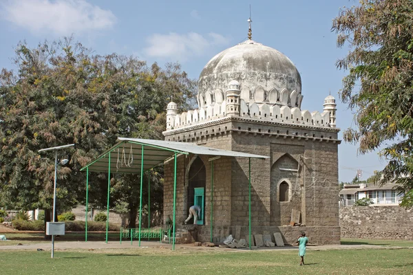比贾布尔、 卡纳塔克、 印度清真寺 — 图库照片