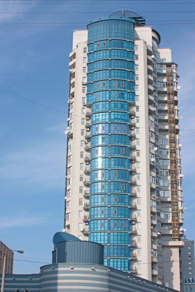 Типичное современное жилое здание в Киеве
,