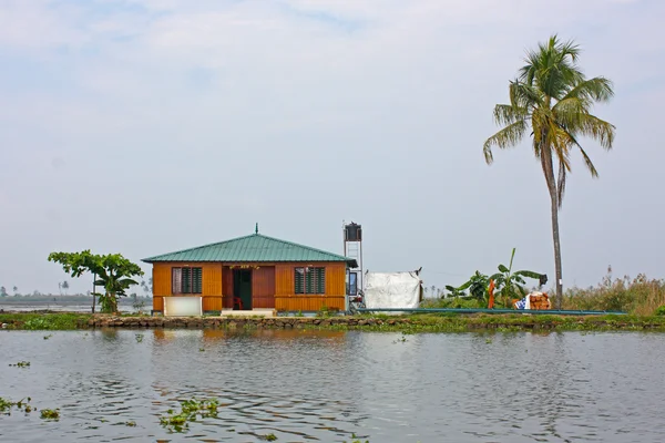 Tropikalnej plaży w varkala, kerala, Indie — Zdjęcie stockowe