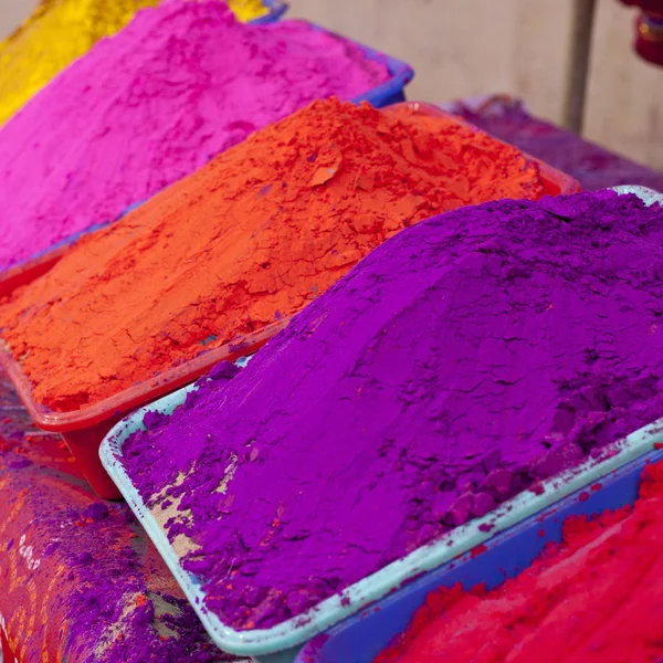インドでの販売のための異なった色 — ストック写真