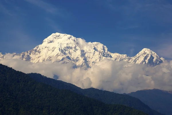 喜马拉雅山认为，安纳布尔纳区 — 图库照片