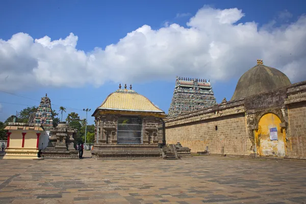 Chola kings architecture at a south indian temple — Stock Photo, Image