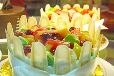 kremalı kek meyve ve çikolata Icing