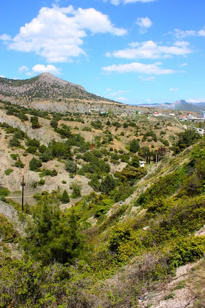 El paisaje de las montañas De Crimea tomado en Ucrania en Sudak — Foto de Stock