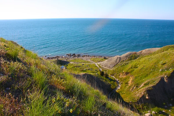 Geweldig landschap van de Zwarte Zee en de berg karadag op de Krim, Oekraïne — Stockfoto