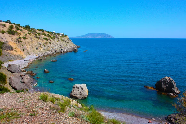 Дивовижний краєвид на Чорне море та Карадаг гори в Криму, Україна — стокове фото