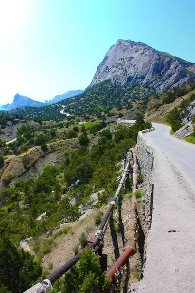 A paisagem das montanhas da Crimeia tomada na Ucrânia em Sudak — Fotografia de Stock