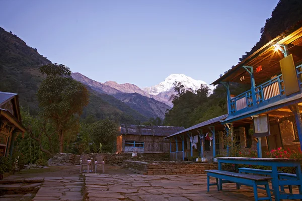 Güzel manzara gündoğumu zaman, annapurna alan, nepal Himalayalar — Stok fotoğraf