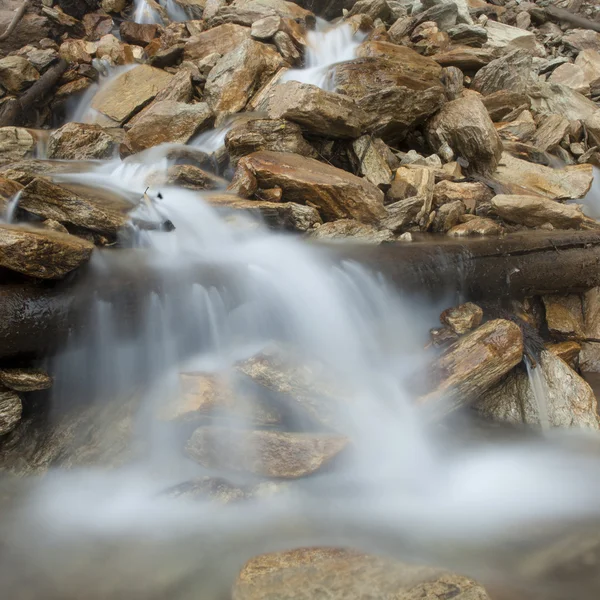 Small waterfalls in the himalayan valley - Nepal, Himalayas — Stock Photo, Image