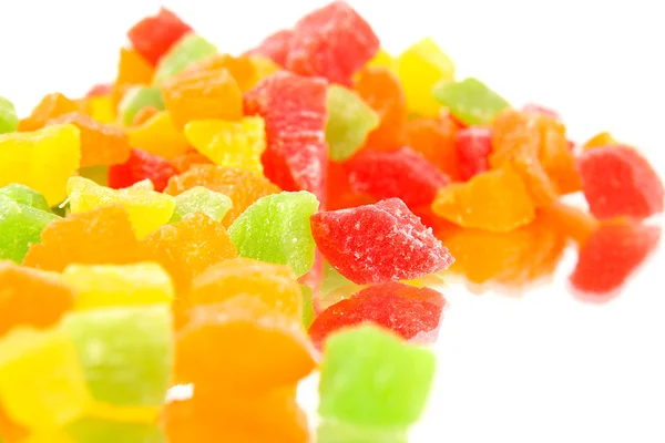 Fruit candy multi-gekleurde op het reflecterende oppervlak — Stockfoto