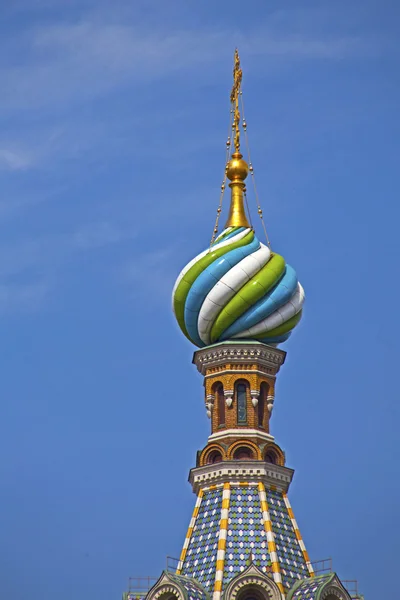 Detalj av kyrkan av Frälsaren på utspillt blod eller domkyrkan av uppståndelsen av Kristus, i Sankt petersburg, Ryssland — Stockfoto