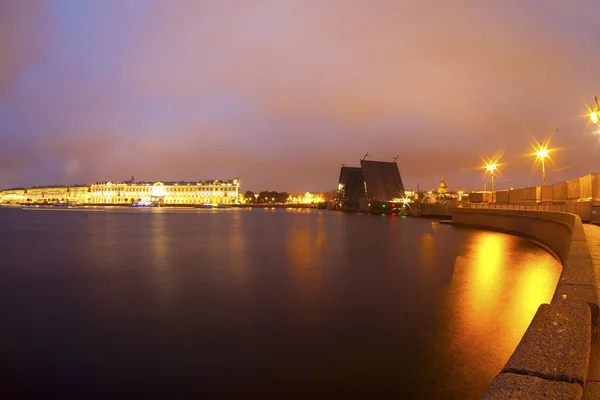 St Petersburg éjszakai látképe — Stock Fotó