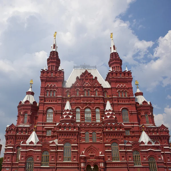 Исторический музей на Красной площади в Москве — стоковое фото