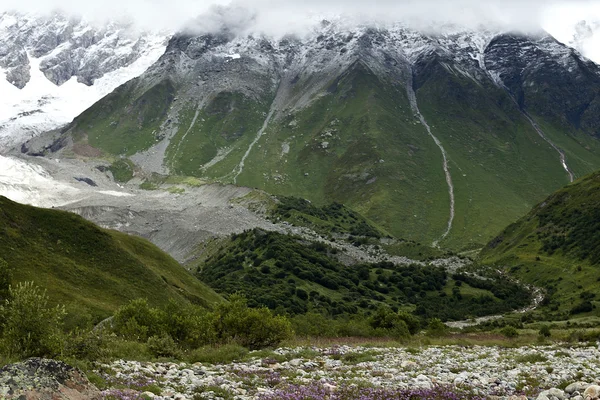 ジョージア州 swanetia 地域における風景します。 — ストック写真