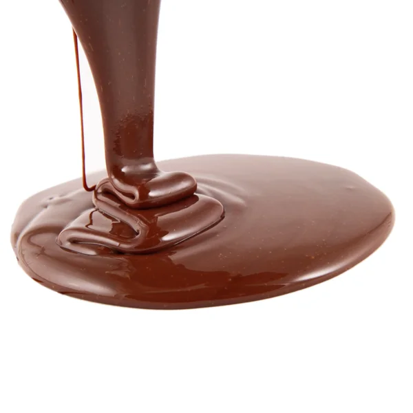 Flusso di cioccolato isolato su bianco — Foto Stock