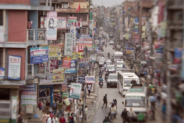 Engarrafamento e poluição do ar no centro de Katmandu — Fotografia de Stock