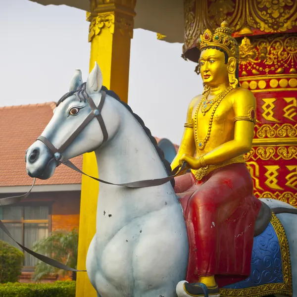 Estátua de Buda a cavalo — Fotografia de Stock