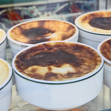 pazarda Türk tatlılar