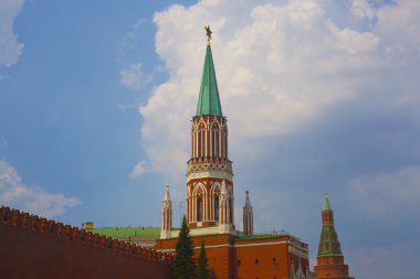 Moskova kremlin kuleleri