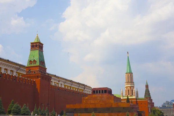Башни Московского Кремля — стоковое фото