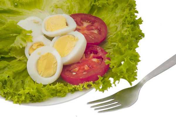 Ensalada sabrosa de tomate y huevos —  Fotos de Stock