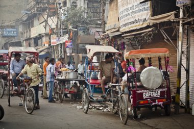 sabah bir sokak eski Delhi