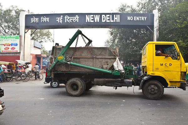 Ruchu, w pobliżu dworca kolejowego w new delhi — Zdjęcie stockowe