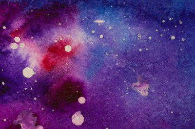 Mor ve mavi renklerde suluboya kozmik arkaplan