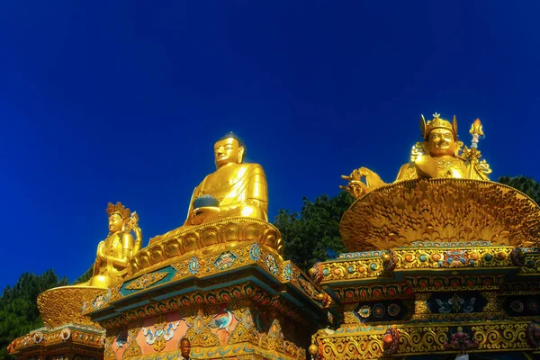 Kathmandu Nepal September 2018 Grote Gouden Beelden Van Avalokiteshvara Boeddha — Stockfoto